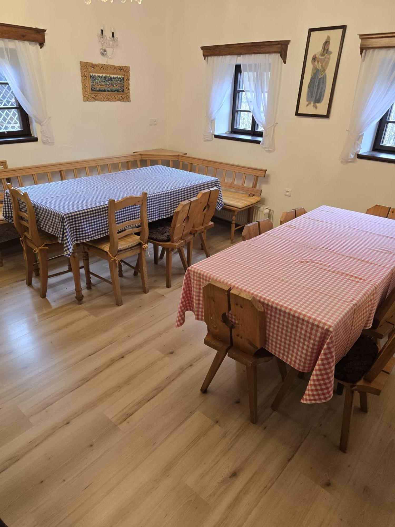 Adršpach Penzion Pod Hradem מראה חיצוני תמונה